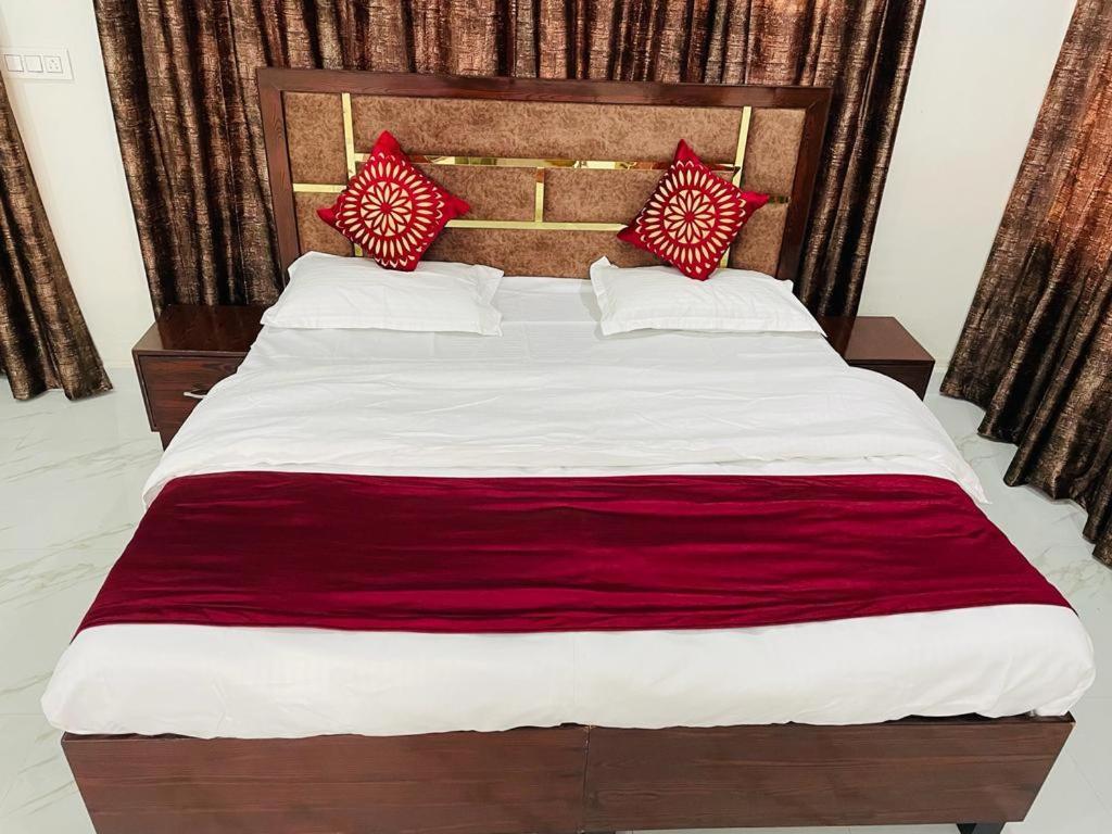 Zora Park Luxury Rooms Визакхапатнам Екстериор снимка